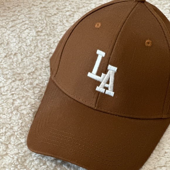 LA HAT - Picture 1 of 7